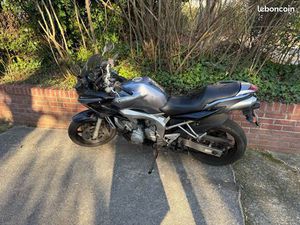 YAMAHA FZ6 FAZER 600 – A2 – ÉCHANGE POSSIBLE
