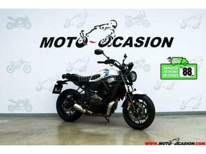 YAMAHA - XSR700