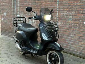 VESPA S125 BROM KENTEKEN UNIEK — SCOOTERS | VESPA — MARKTPLAATS