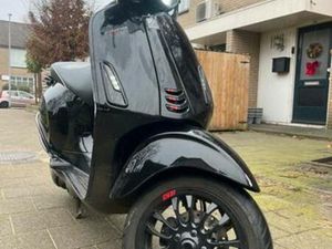 VESPA SPRINT 50CC IGET — SCOOTERS | VESPA — MARKTPLAATS