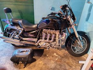 TRIUMPH ROCKET 3