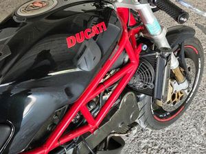 DUCATI MONSTER 996 S4R