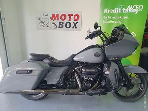 HARLEY-DAVIDSON ROAD GLIDE 107 FLTRX ATRAKTIVEN Z VELIKO OPREME