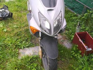 VEND SCOOT HONDA X8R EN L ETAT