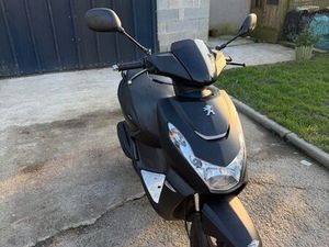 SCOOTER KISBEE 4T BLACK ÉDITION