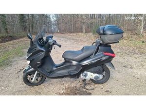 VENDS SCOOTER PIAGGIO 125 X EVO