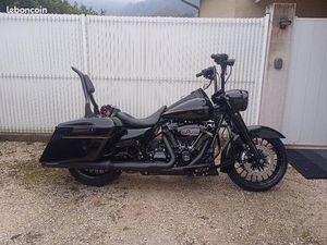 HARLEY DAVIDSON ROAD KING SPECIAL