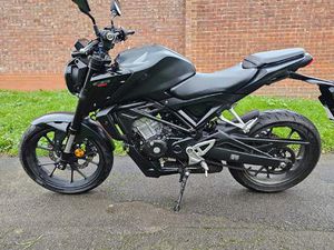 HONDA CB125R NAKED PETROL MANUAL EURO 5 (15 PS) 125 CC