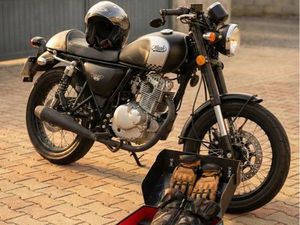 MASH 125 CAFÉ RACER BLACK EDITION (2019) - CARNET COMPLET & FACTURE D'ORIGINE