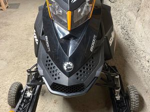 SKI-DOO SUMMIT →
