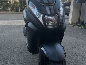 PEUGEOT KISBEE 50 STREETZONE 2024 4T - QUASI NEUF