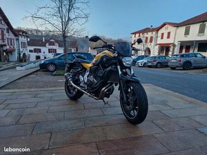 YAMAHA MT 07
