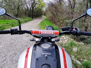 YAMAHA XSR 700 X TRIBUTE