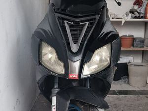 APRILIA SR50R 50 CM3, 2005 GOD.