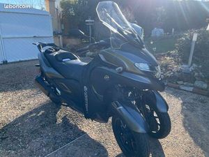 YAMAHA TRICITY 300 2023 RÉVISÉ DÉCEMBRE 2025