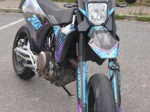 HUSQVARNA 701 SUPERMOTO