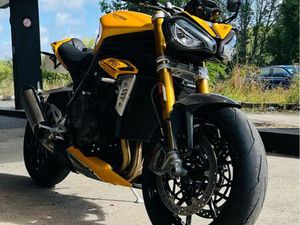 TRIUMPH SPEED TRIPLE 1200