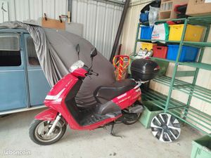 SCOOTER PEUGEOT VIVACITY