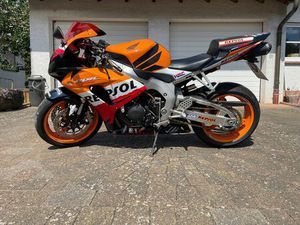 HONDA CBR 1000 RR FIREBLADE