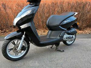 PEUGEOT KISBEE 50 4 TAKTER