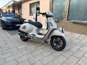 VESPA GTV 300 13ZOLL FULL SPEC NO GTS