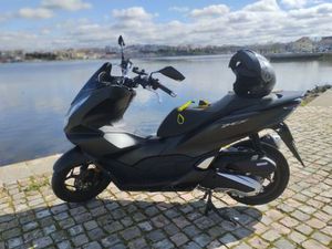 MOTO PCX SEMI NOVA AMORA