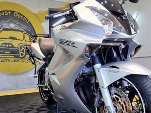 VFR 800 VTEC 2001 FÂNZERES E SÃO PEDRO DA COVA