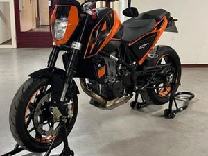 KTM DUKE 690