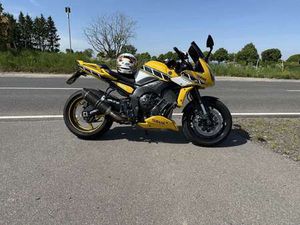 YAMAHA FZ 1