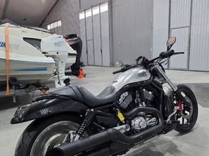 HARLEY-DAVIDSON V-ROD