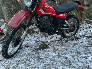 YAMAHA XT 550
