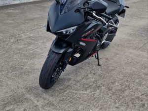 HONDA CBR 650 R ( KEIN E-CLUTCH)