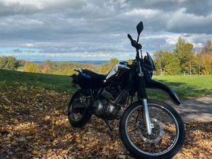 YAMAHA XT 600