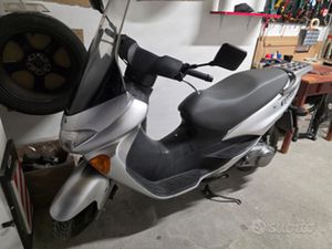 SUZUKI EPICURO 4T - 150 CC