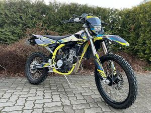 SWM RS 125 R – VIELE EXTRAS – TOP ZUSTAND (HUSQVARNA)