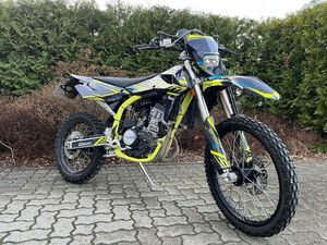 SWM RS 125 R