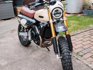 FANTIC CABALLERO 500 RALLY 2024 MIT 530 KM NEUWERTIG CAFÉ RACER