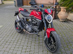 DUCATI MONSTER 937 +