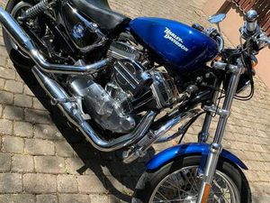 HARLEY-DAVIDSON SPORTSTER IRON 883 XL