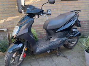 LEUKE SYM SYMPLY 50 MET EEN BLAUW KENTEKEN. — SCOOTERS | SYM — MARKTPLAATS