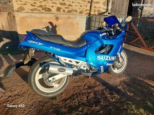 SUZUKI 750 GSXF