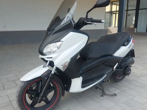 YAMAHA X-MAX 250I →