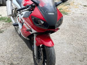 YAMAHA YZF-R6 600 CC →