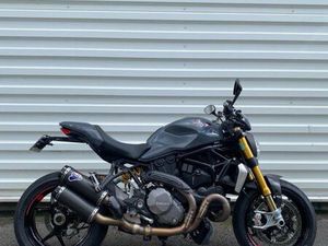 DUCATI MONSTER 1200S