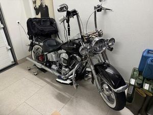 ② HARLEY-DAVIDSON SOFTAIL DELUXE