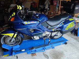 HONDA DEAUVILLE 650 CC. RC4711