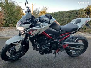 KAWASAKI Z900