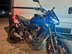 YAMAHA MT-09