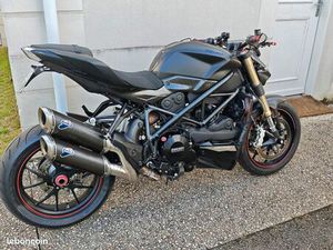 848 STREETFIGHTER