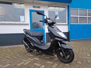 KYMCO VP 50 4TAKT TERUGLOOP UITLAAT COMPACTE STOERE SCOOTER — SCOOTERS | KYMCO — MARKTPLAATS